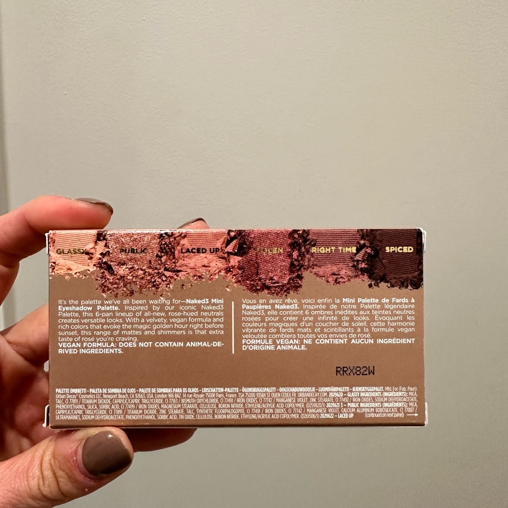 Urban Decay Naked3 Mini Eyeshadow Palette - Pink and Brown Shades - Picture 4 of 4